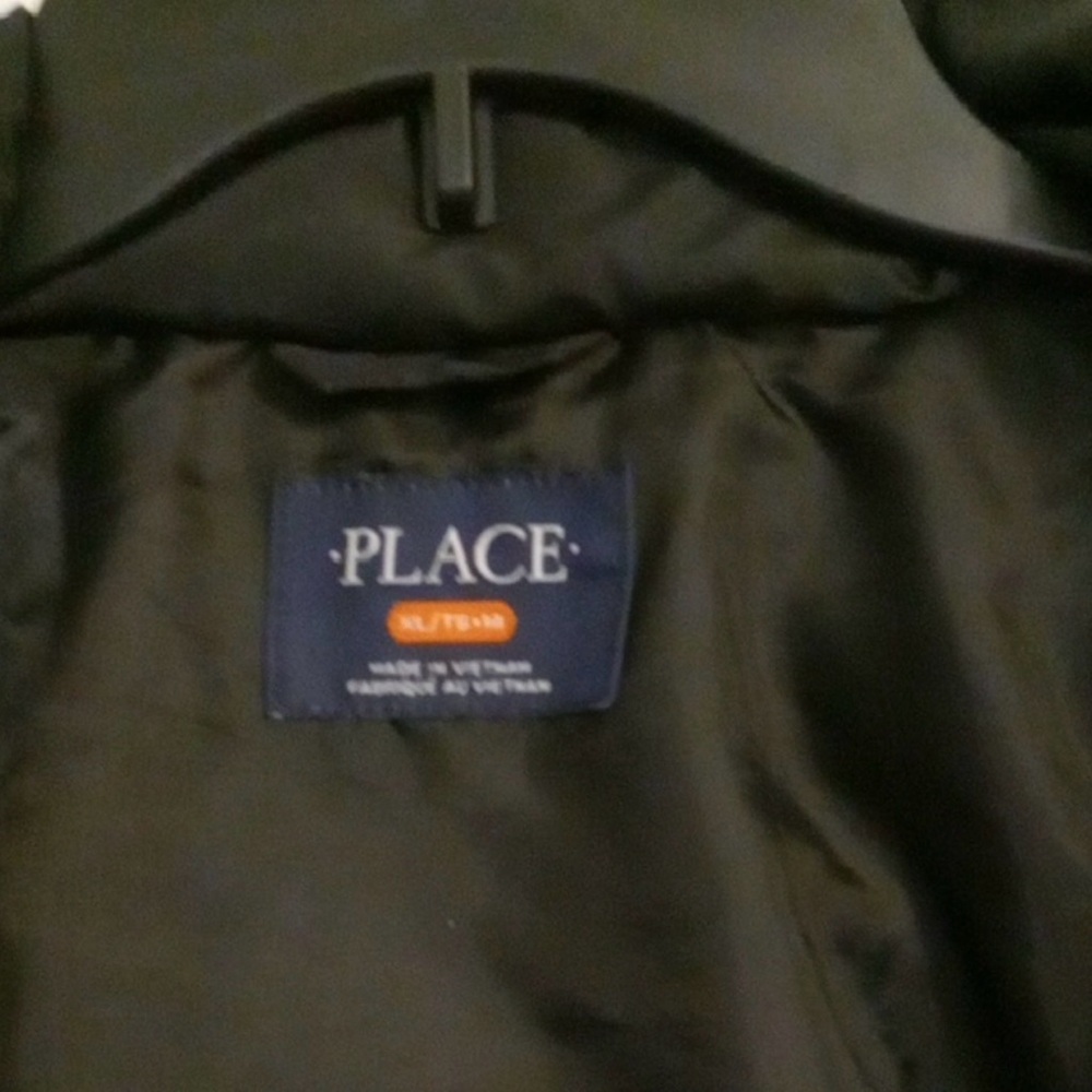 Black Puffer Jacket - Picture 4 of 6
